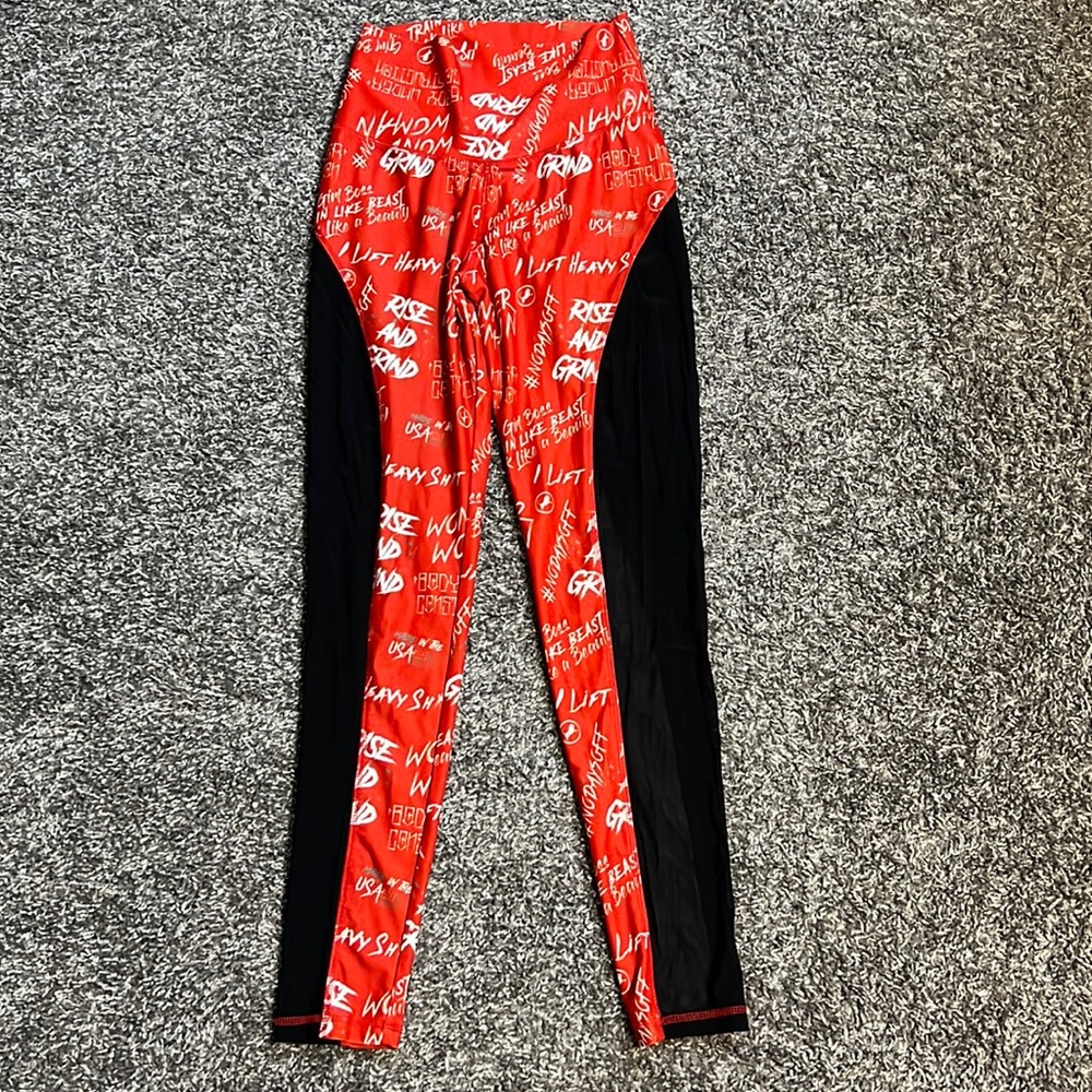Quoted leggings